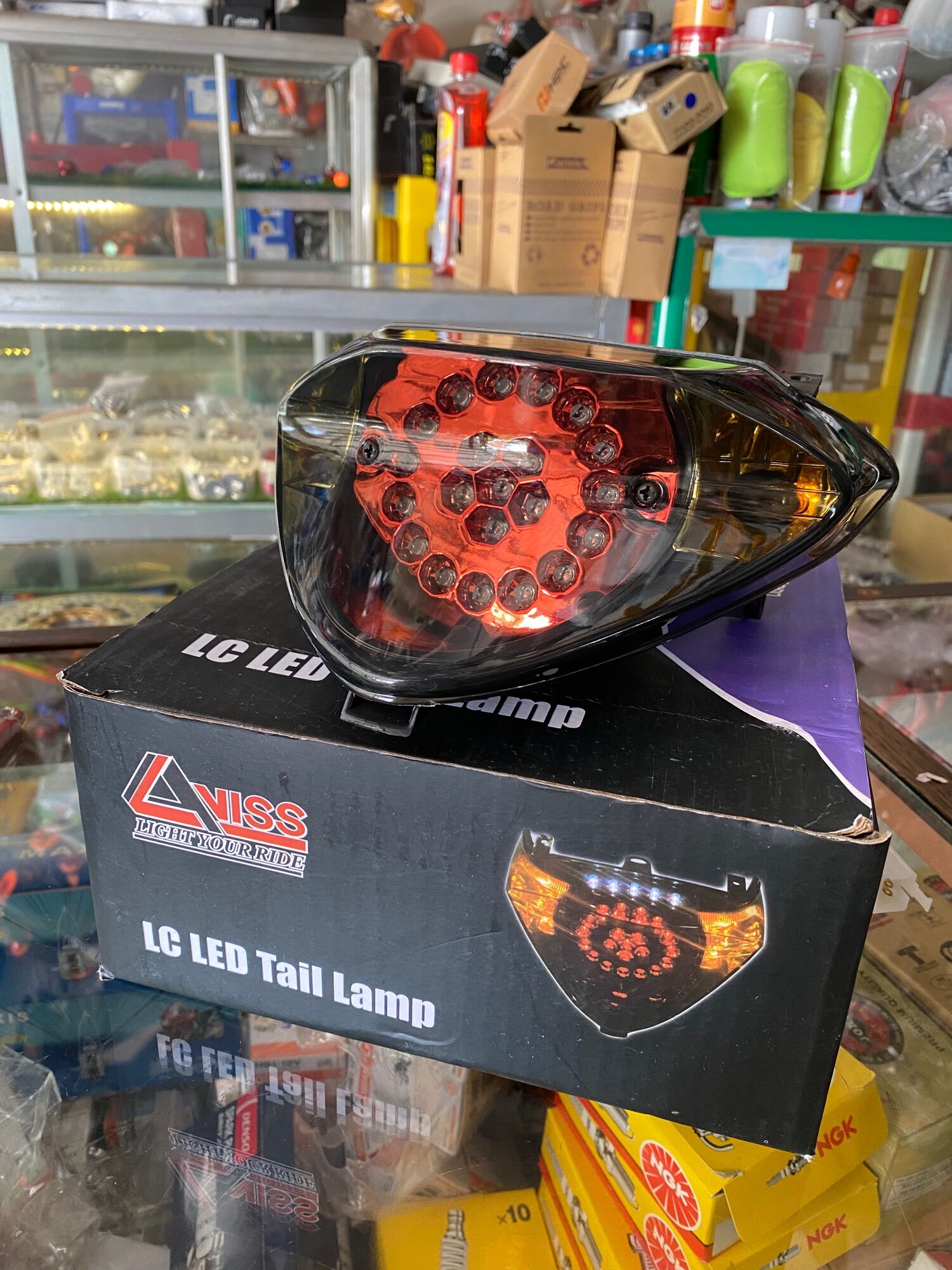 ĐÈN LÁI ANISS APPI GẮN CHO EX135 2010 - Full Box