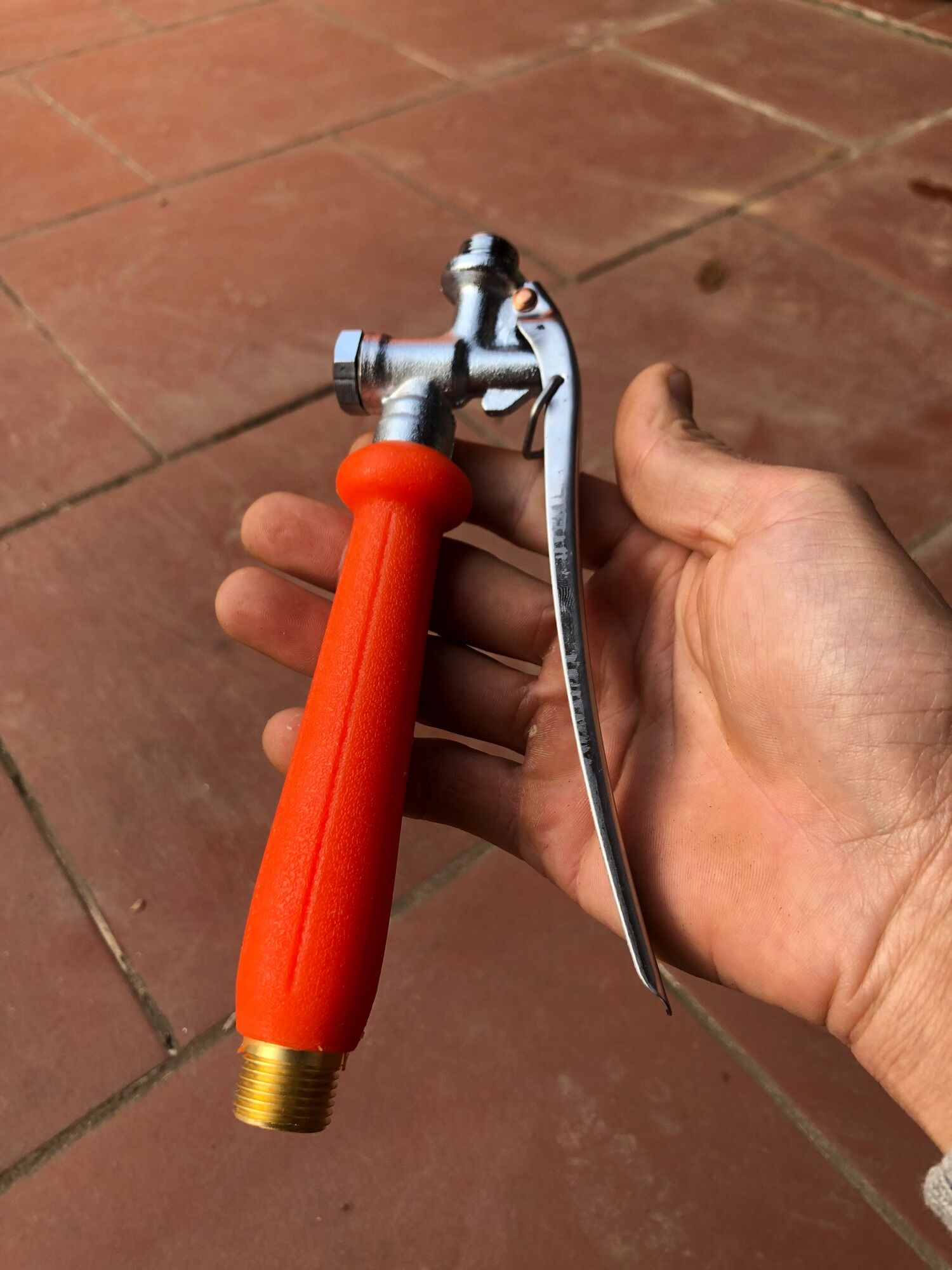 Tay bóp inox dùng cho máy bơm mini 12v,bình bơm xịt vvv