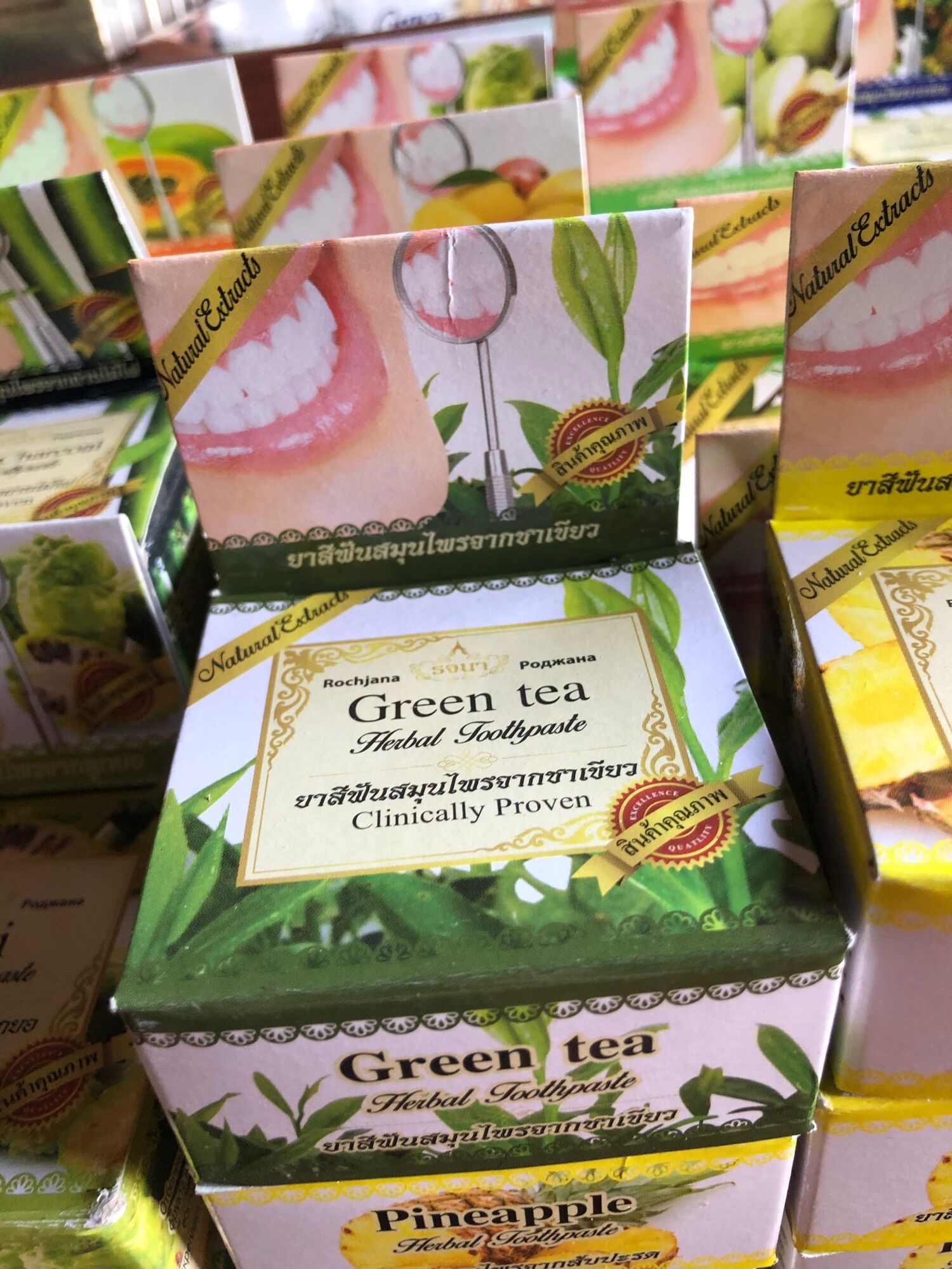 Kem Trắng Răng Thai Herbal Toothpaste Thái Lan 30g