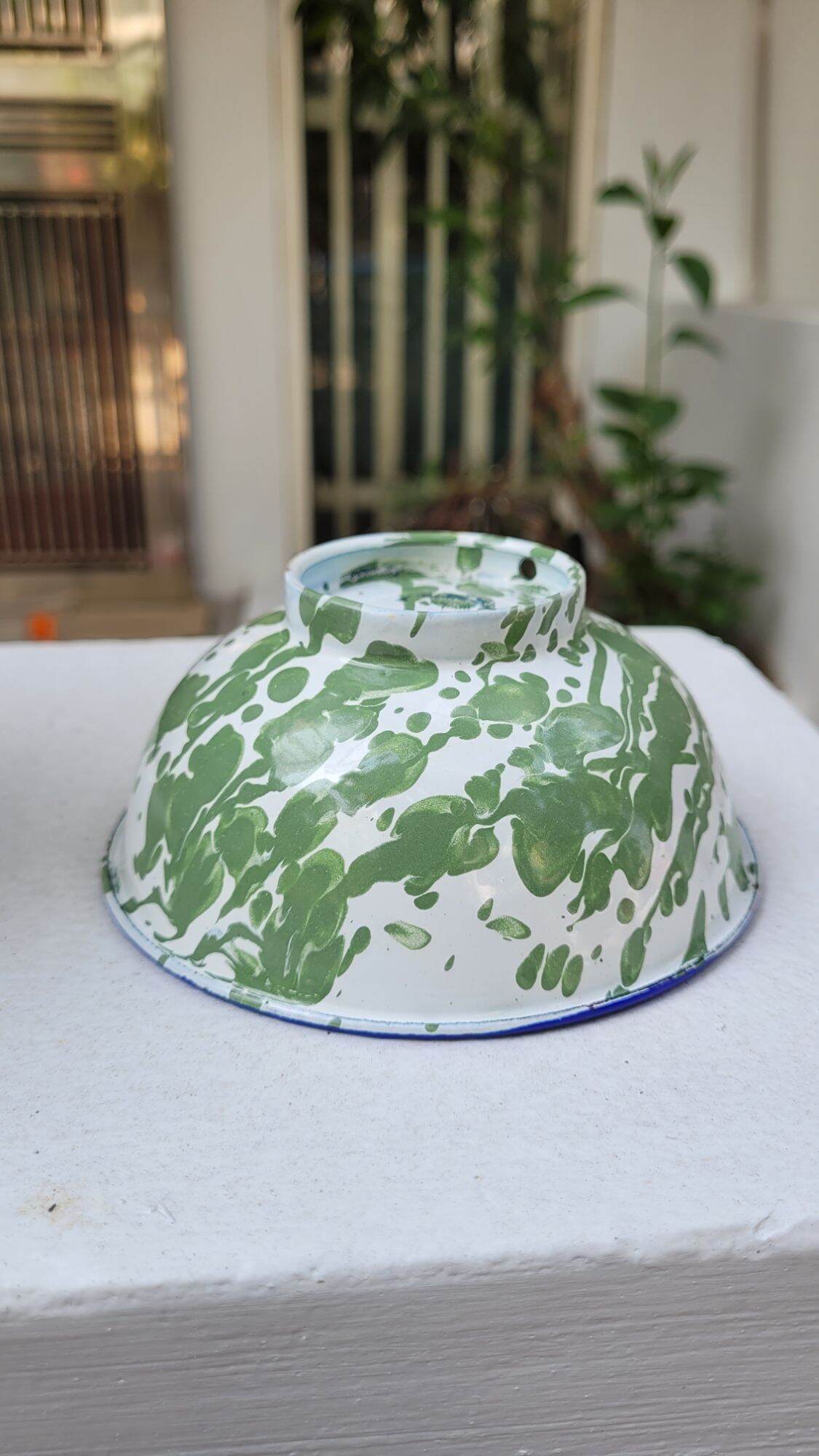 Bát đĩa thời bao cấp - loại bát ăn cơm bằng sắt tráng men