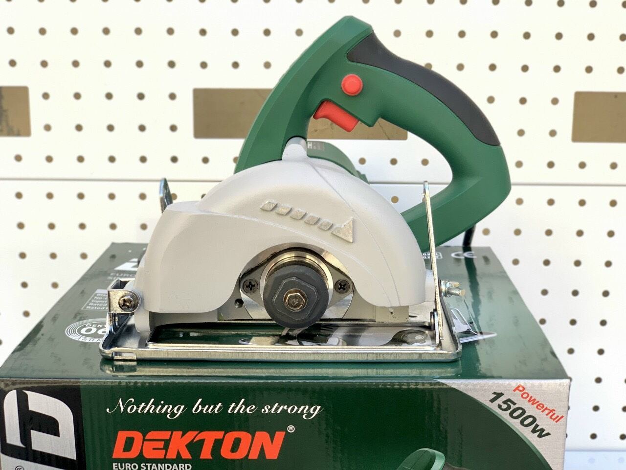 Máy Cắt Gạch Dekton DK- CG110Plus Lưỡi cắt 110mm ( Sử Dụng Được Lưỡi 125mm) ( Tặng kèm lưỡi cắt)