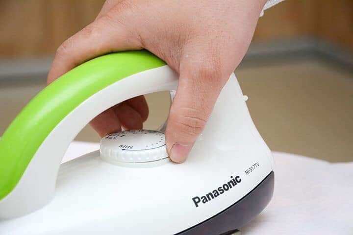 Bàn ủi khô Panasonic NI-317TVRA