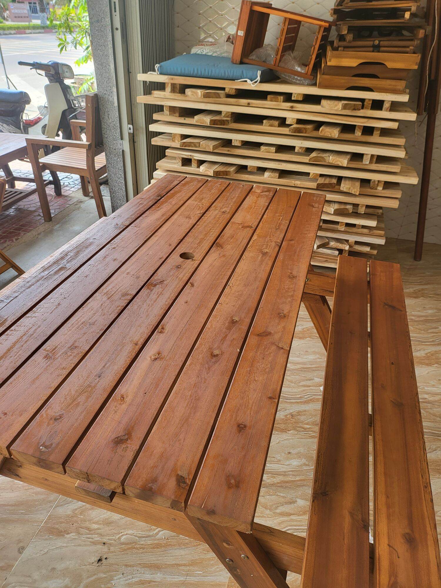 Ghế chữ A ngoài trời, ghế liền bàn (Nếu phí ship cao hãy nhắn tin cho shop)