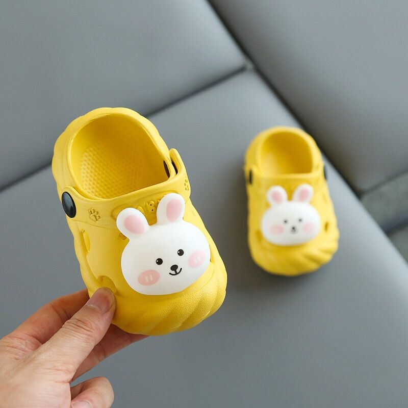 Sục giầy dép sandal tập đi dễ thương dành cho bé