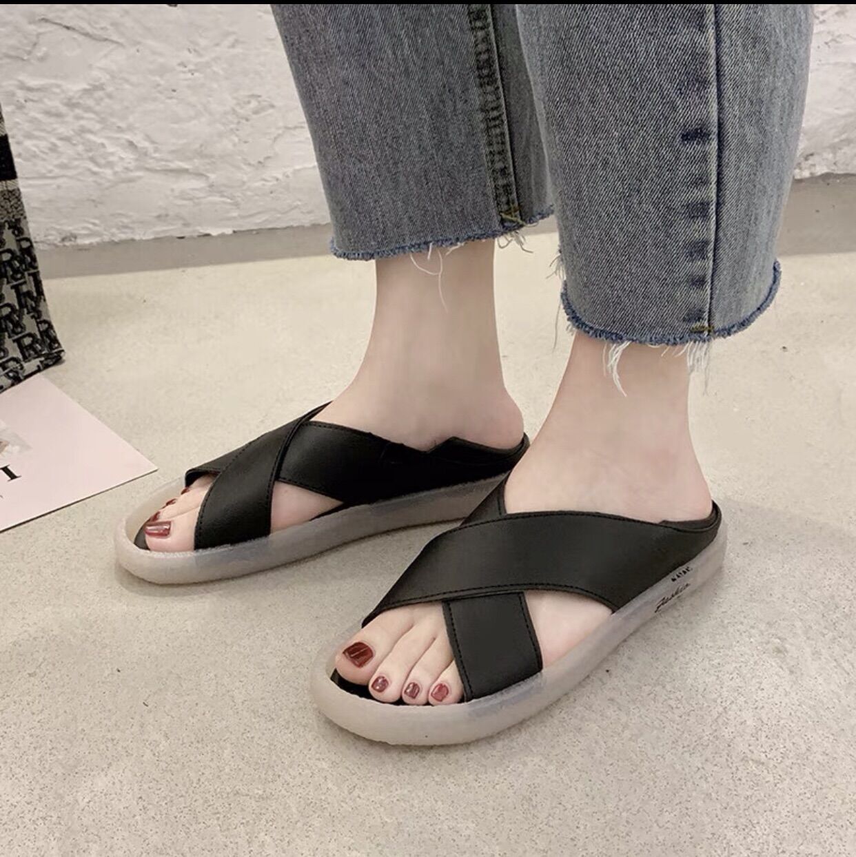 Sandal nữ, dép quai chéo bản to chất da cá tính