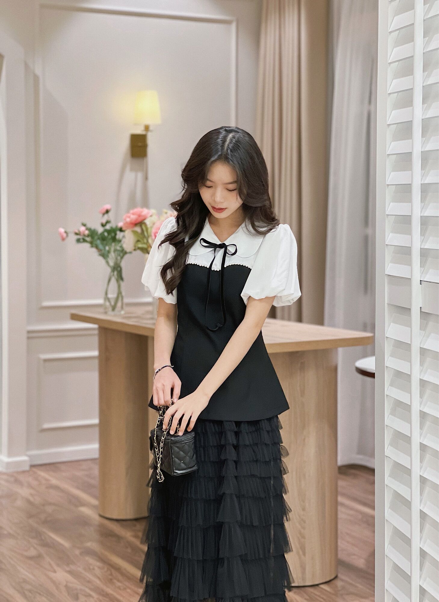 Outset - Áo CAMILE ngọc trai tiểu thơ