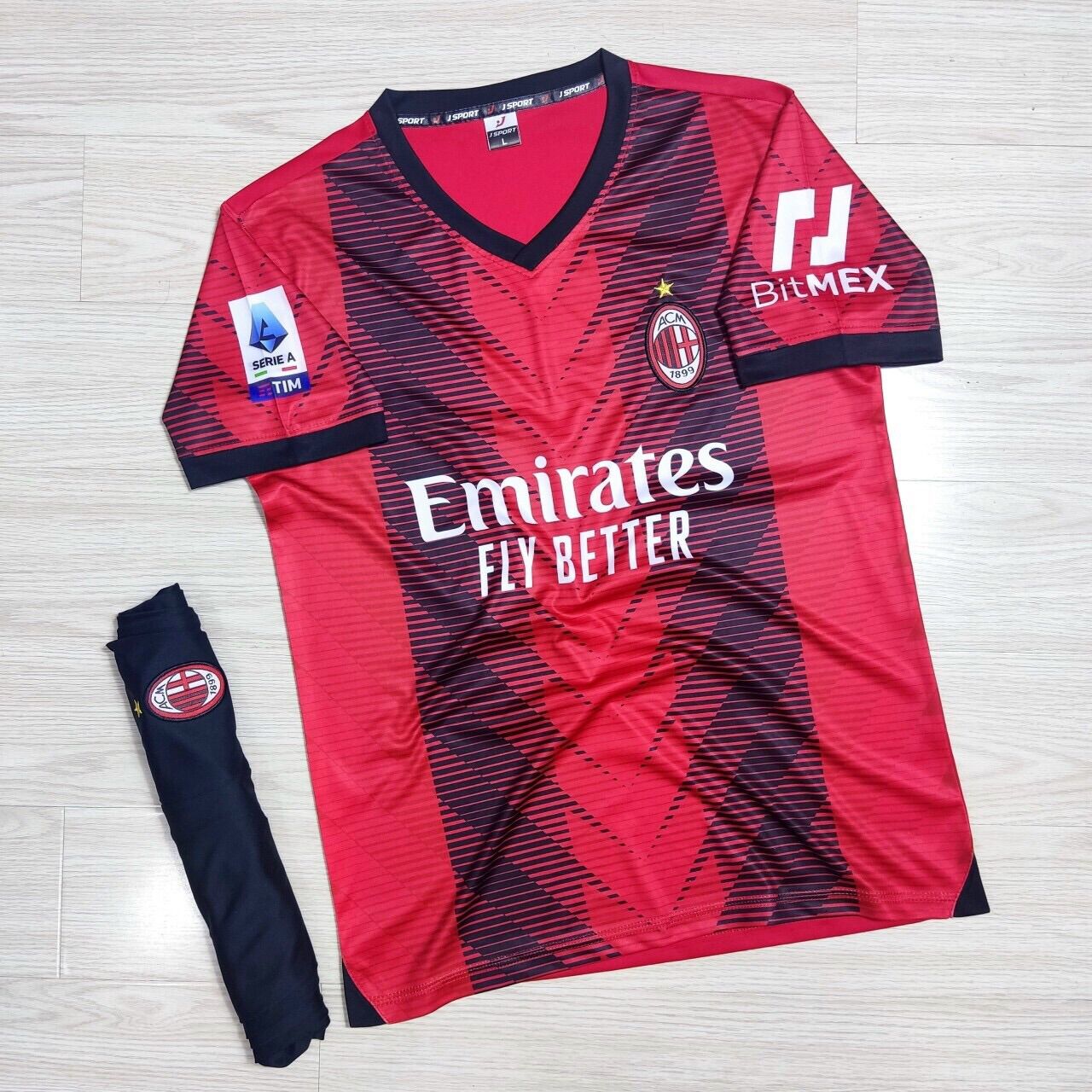 Áo bóng đá AC MILAN mẫu mới