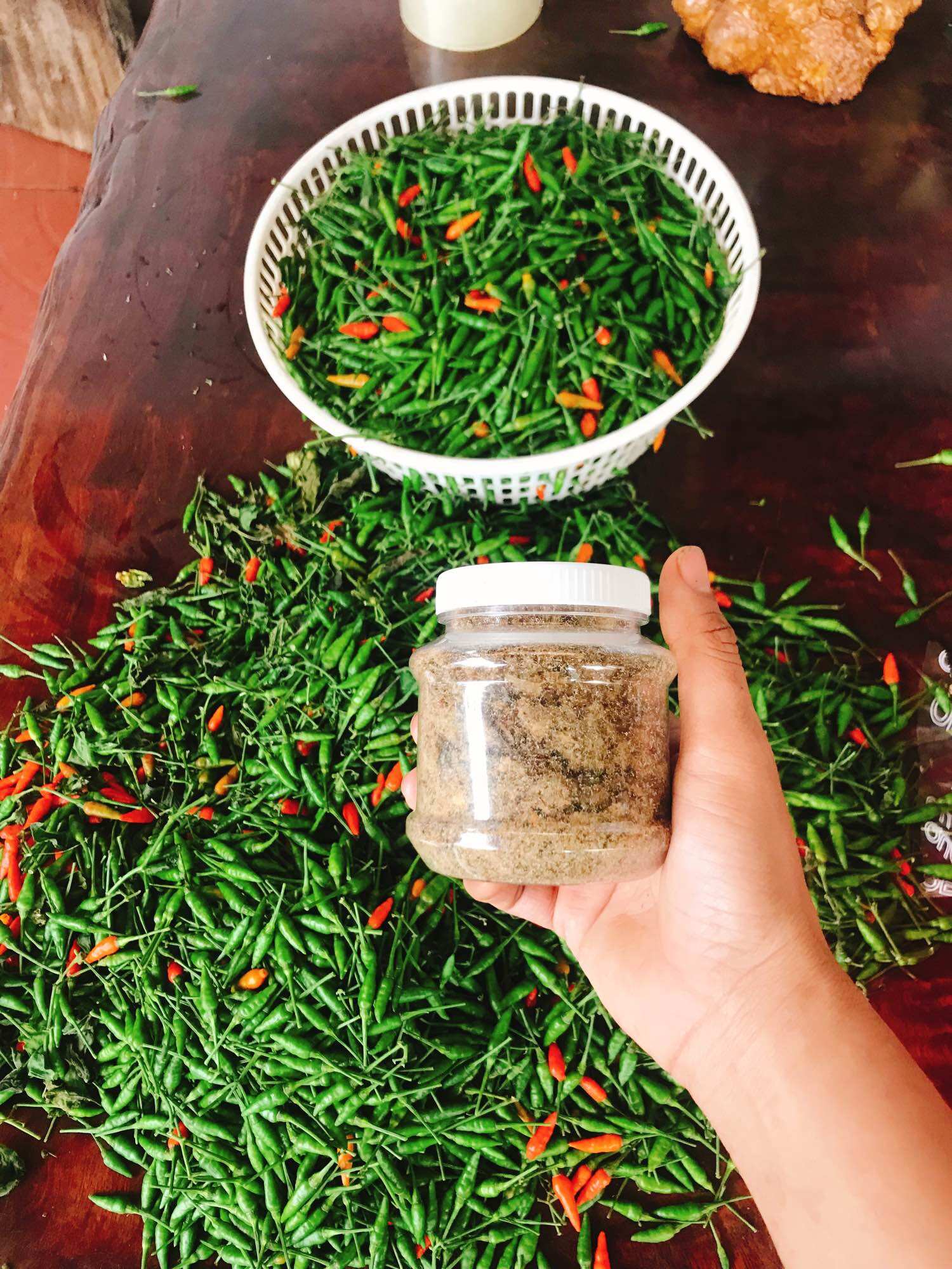 MUỐI CÁ LÁ É ĐẶC SẢN TÂY NGUYÊN (Hũ 100g)