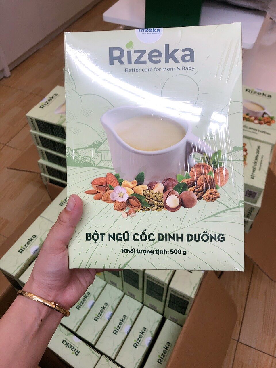 Bột ngũ cốc dinh dưỡng Rizeka giúp lợi sữa và bổ sung dinh dưỡng cho mẹ