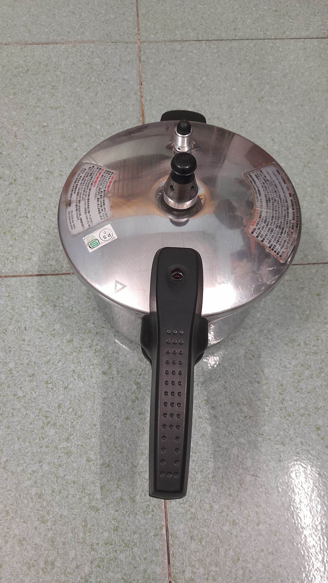 Nồi áp suất nội địa Nhật bãi, dung tích vừa 3l dùng được bếp từ