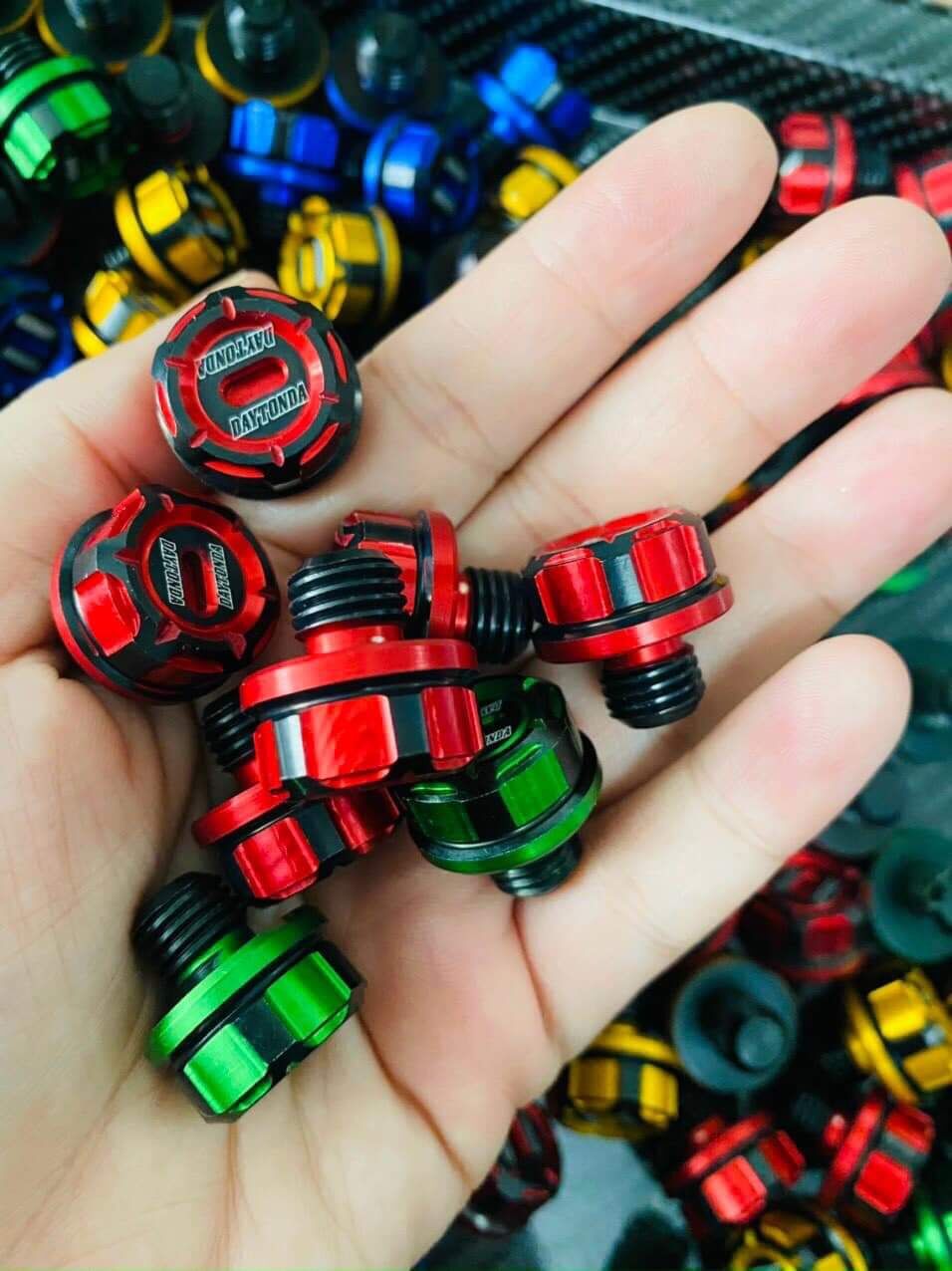 [ 1 CON ] ỐC CHÂN KIẾNG REN THUẬN DAYTONA