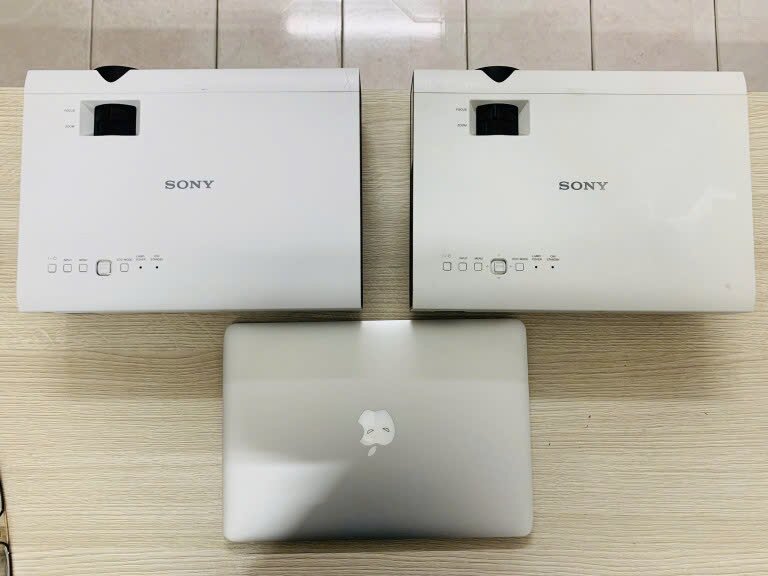 MÁY CHIẾU SONY DX100 QUA SỬ DỤNG