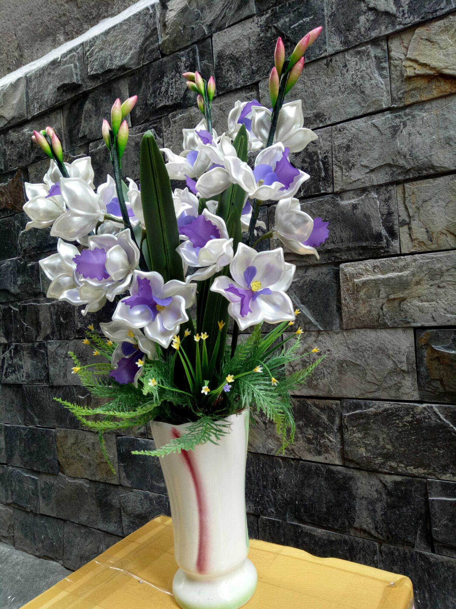 Chậu hoa địa lan pha lê (63x35x30)