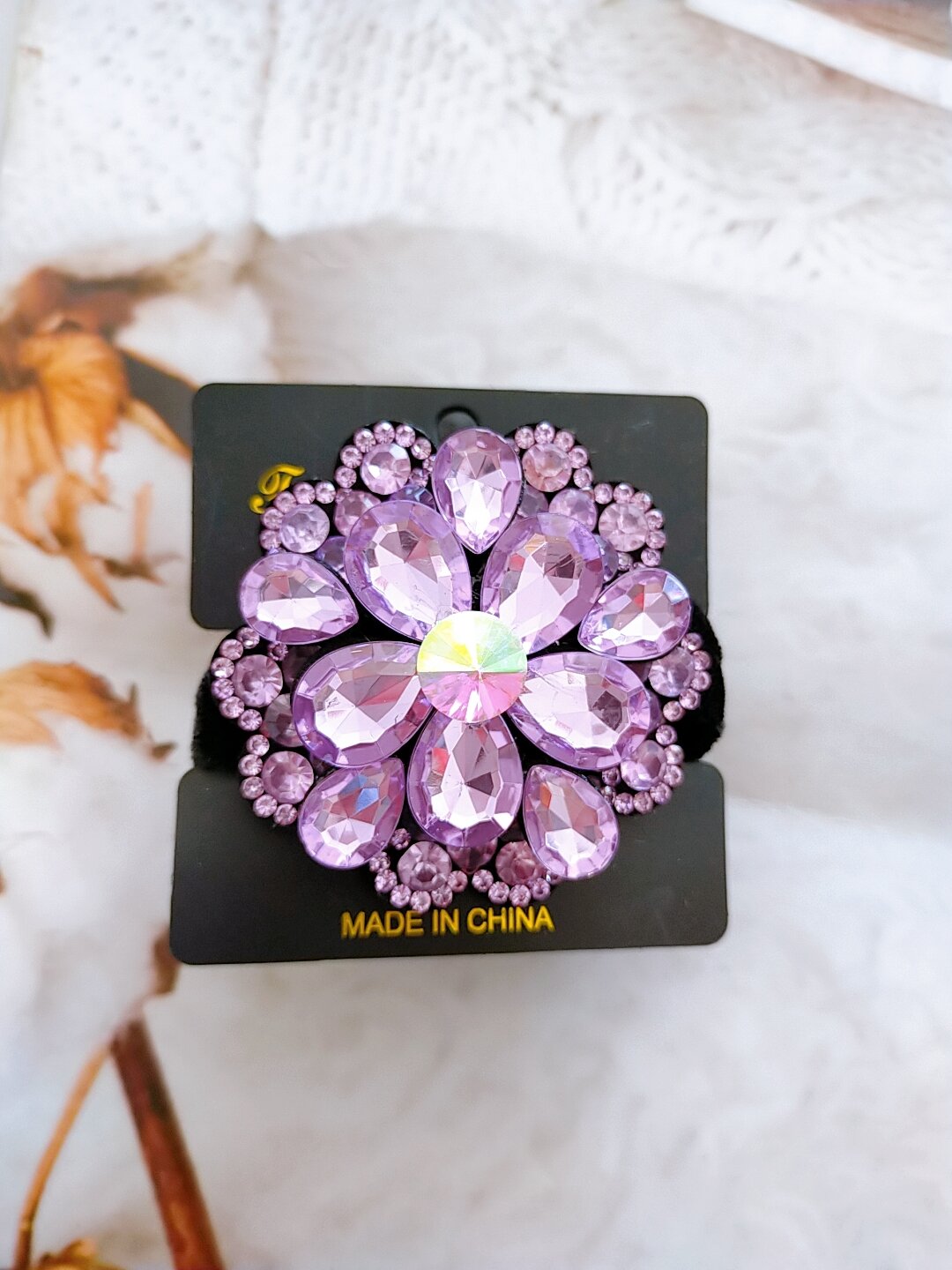 Cột tóc nhung đính đá sang trọng