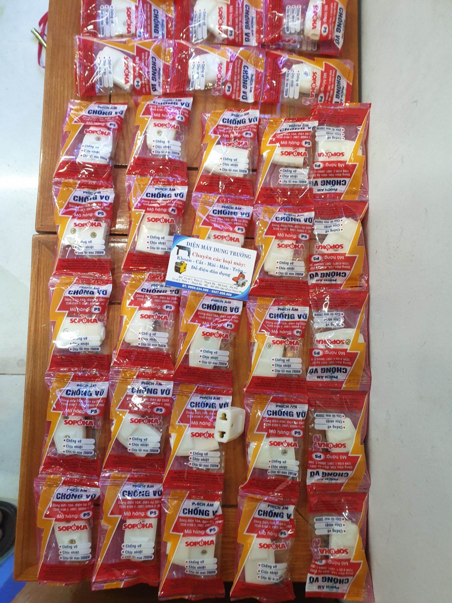 Phích cắm âm chống vỡ SOPOKA 2000W