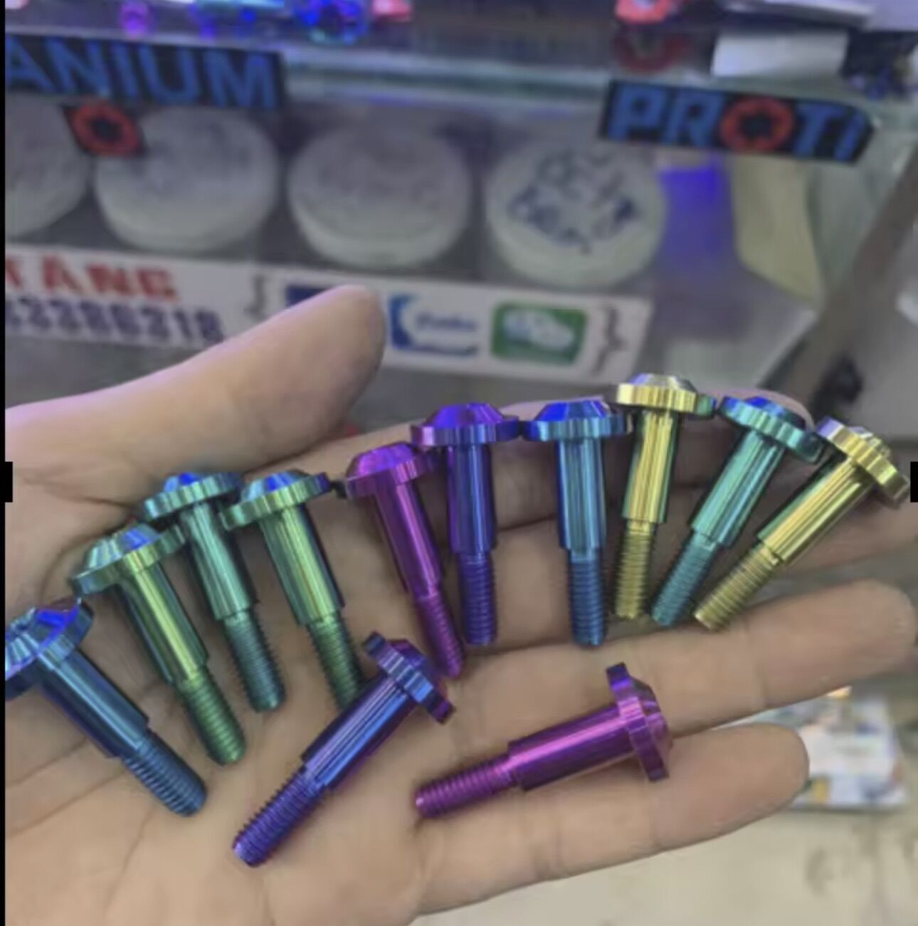 Ốc tay thắng gr5 ( 6li32 dù xe số , cùm côn cùm ex winer)