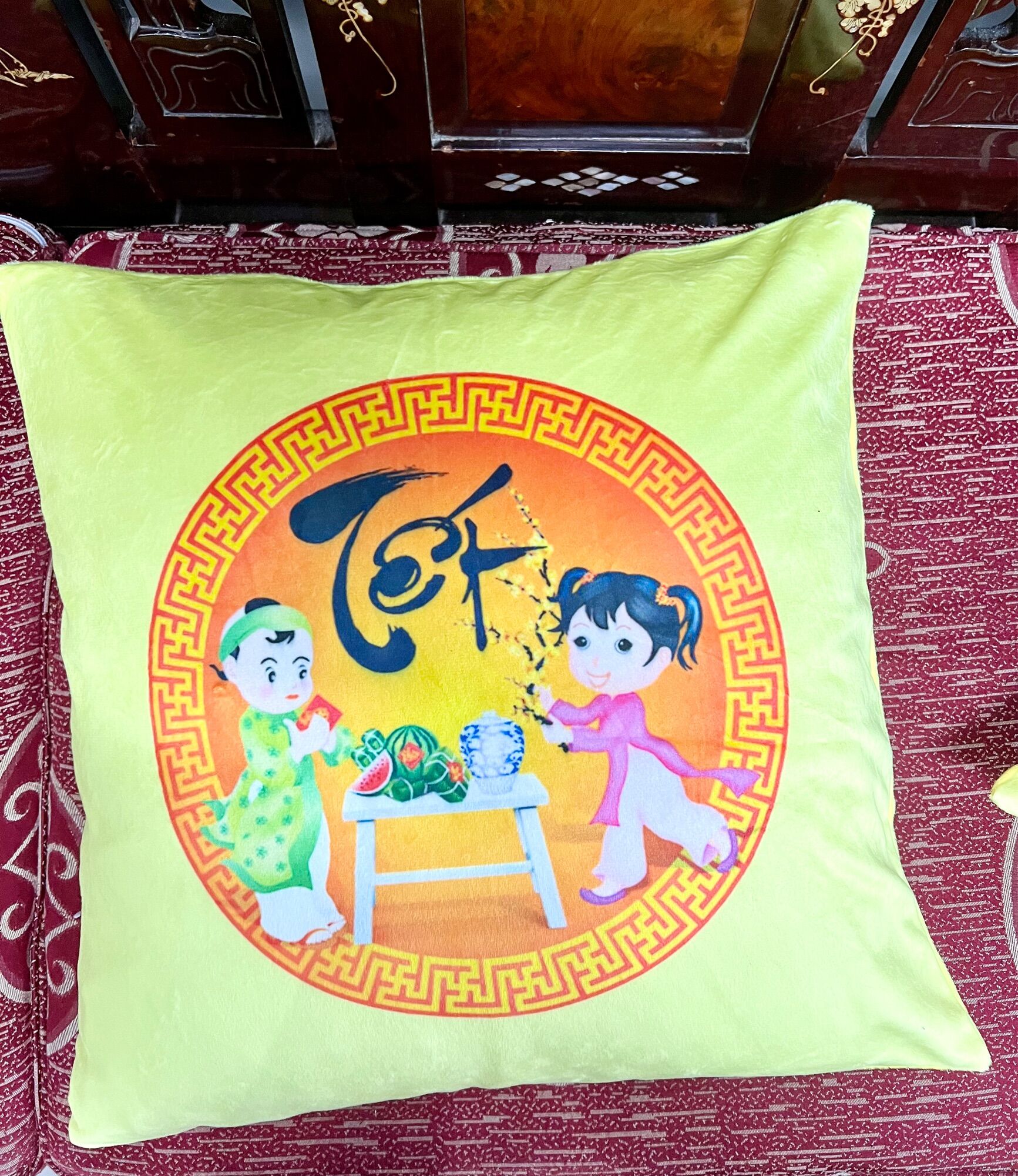 Set 2 vỏ gối Tết vàng 45-45cm