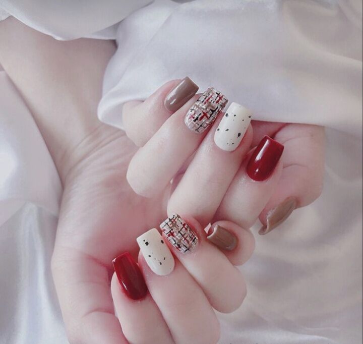 Nailbox móng úp thiết kế