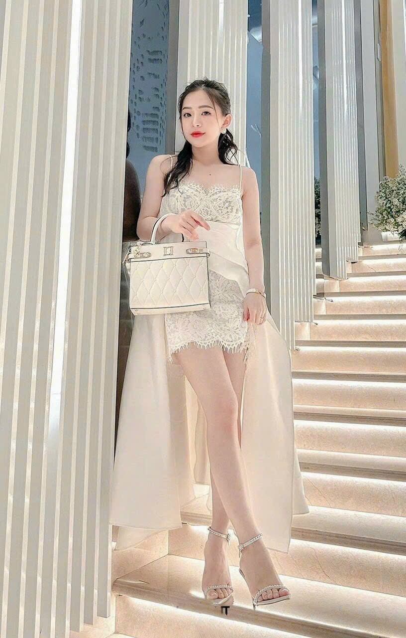 ĐẦM 2S TÀ 2 BÊN PHỐI REN HOA ĐI TIỆC SANG TRỌNG