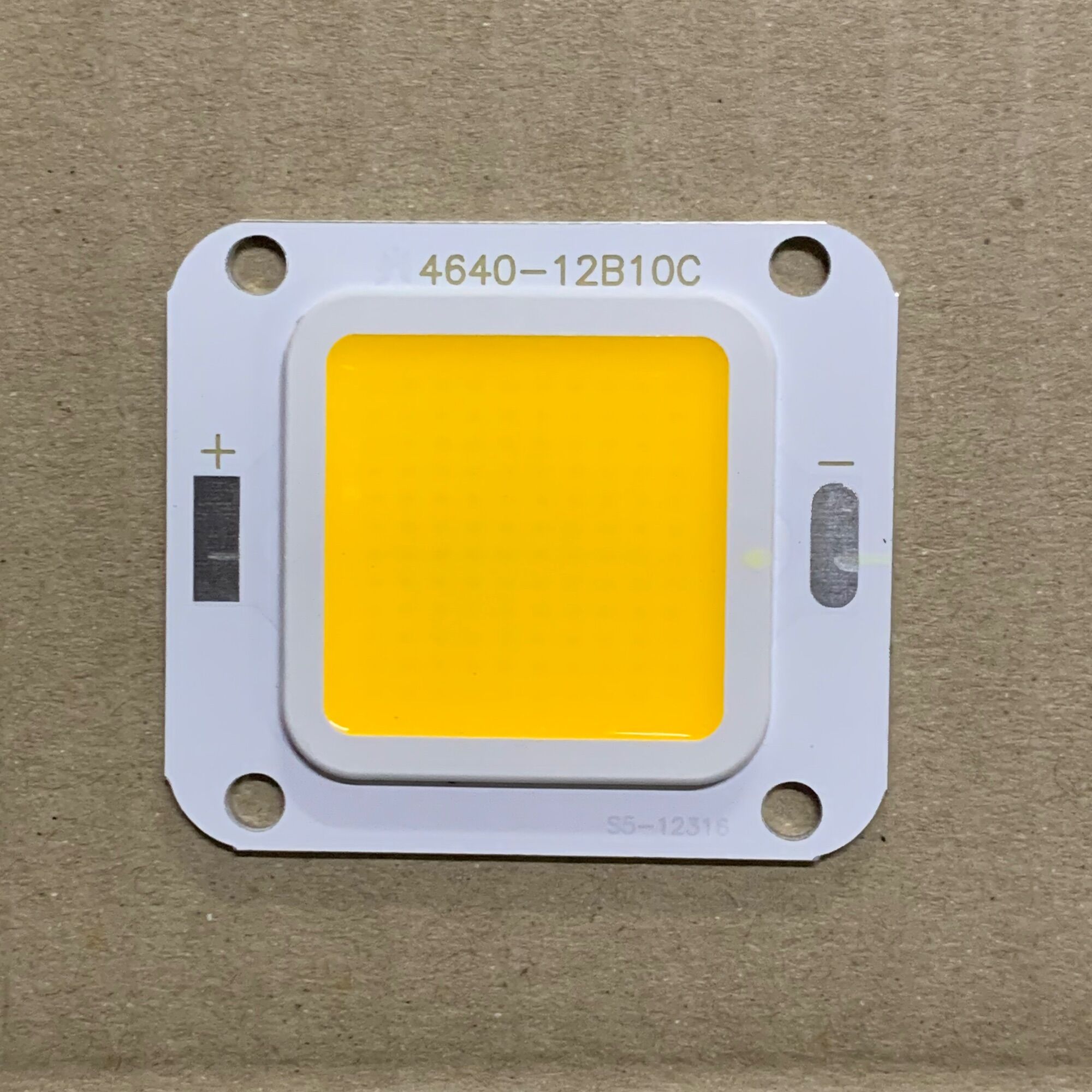 Chip LED 50W Trắng, Vàng(4640-12B10C) DC30-36V 1500mA