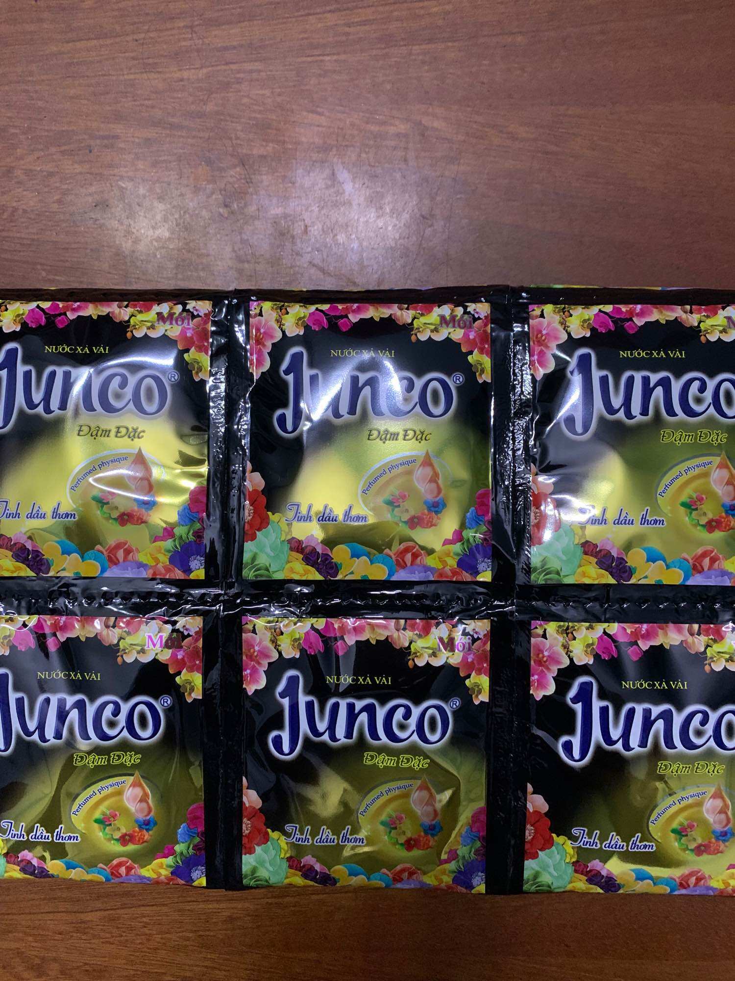 Nước xả vải Junco đậm đặc màu đen 30dây