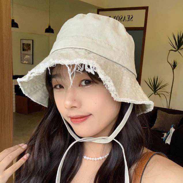Mũ vành tua rua có dây dễ thương thời trang