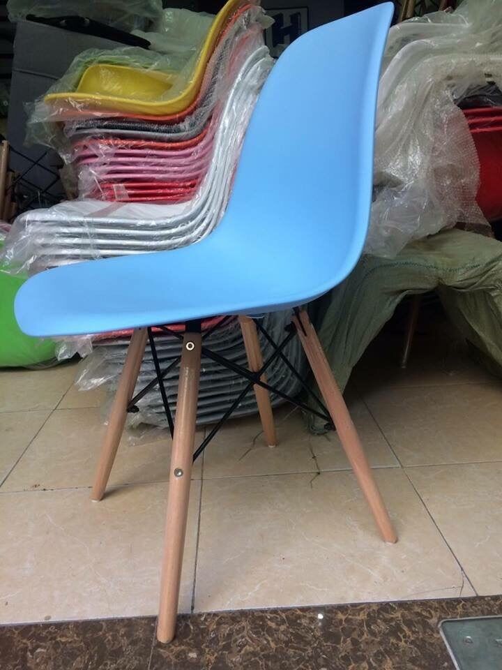 Combo 04 ghế nhựa Eames nhập khẩu ( chân gỗ )