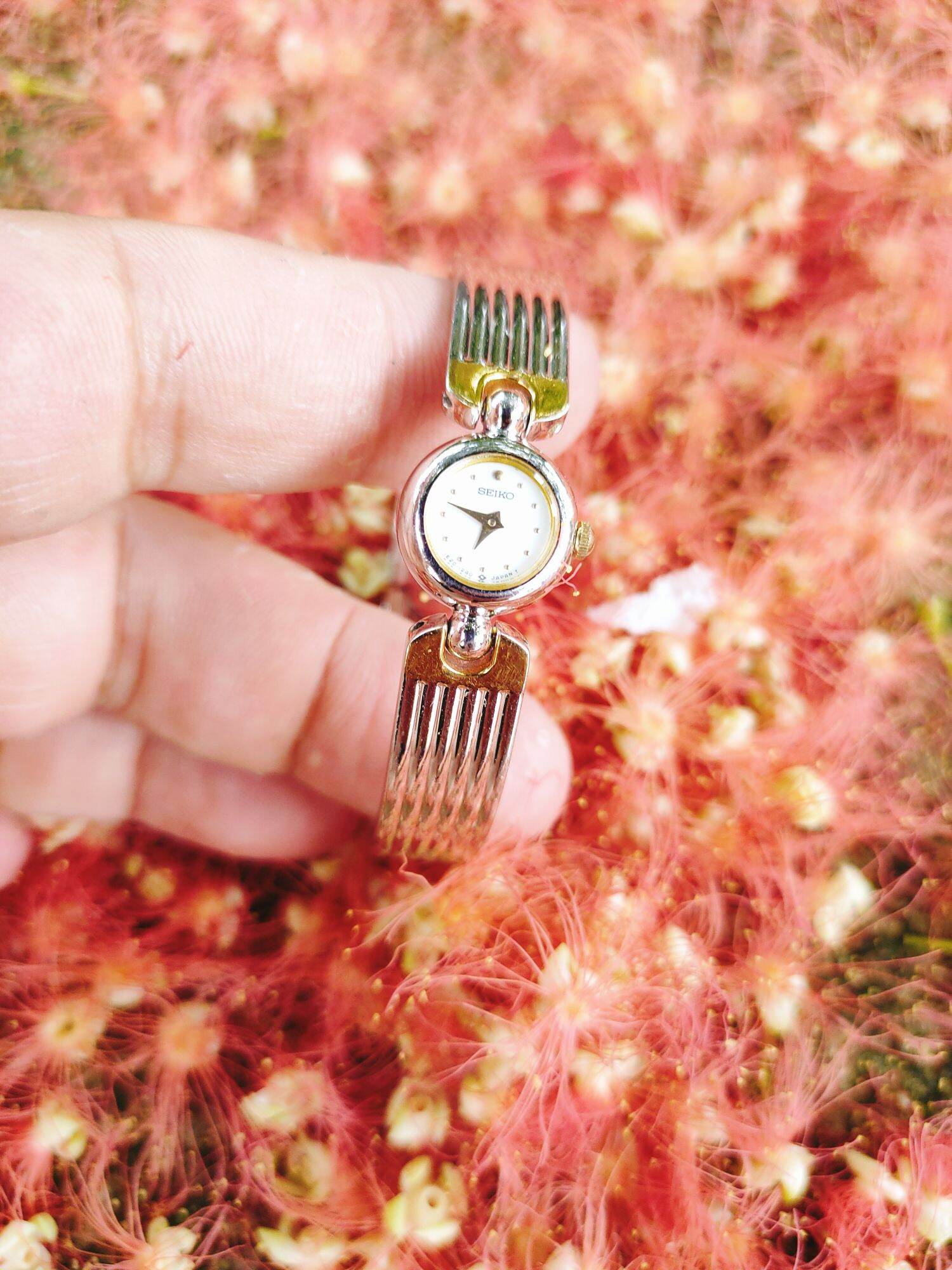 Đồng hồ seiko dạng còng siêu đẹp, siêu độc đáo, size 14-16mm cả núm thumbnail