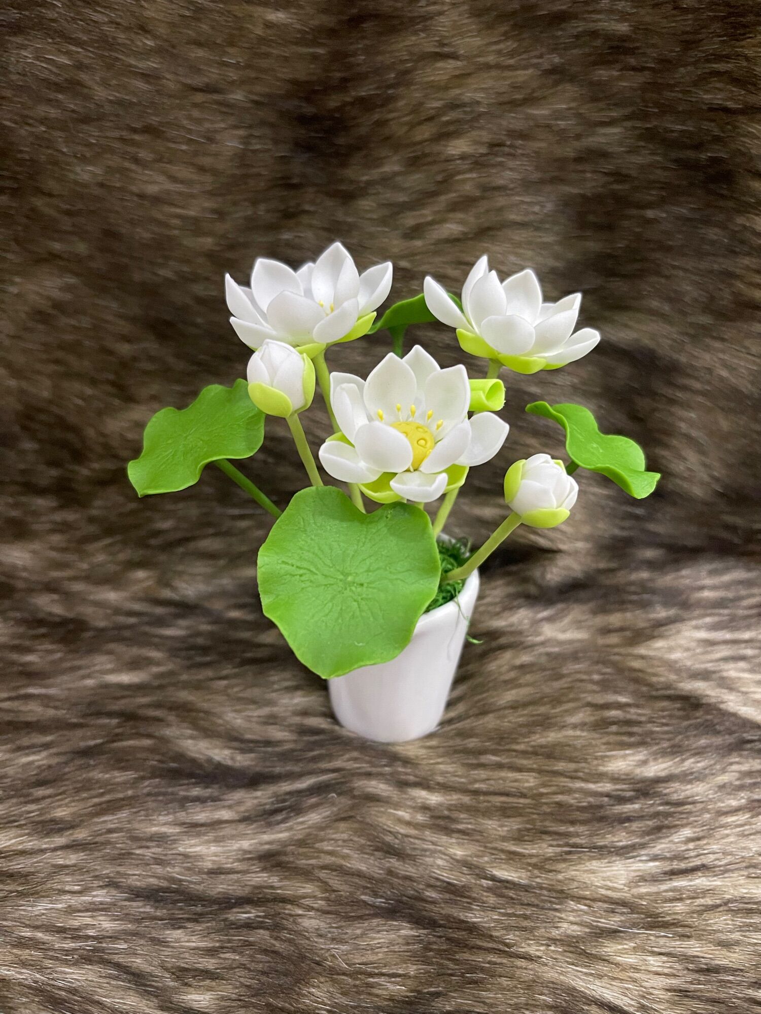 Bình hoa sen nhỏ thủ công bằng đất sét