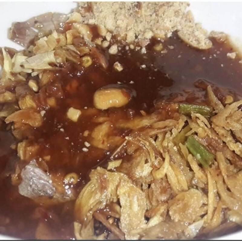 Bánh tráng chấm sốt me siêu ngon