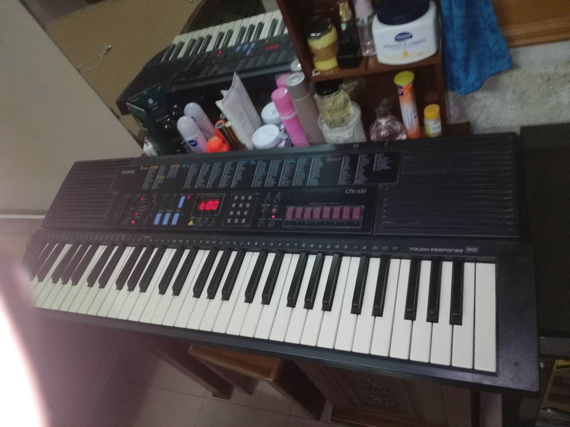 đàn organ Casio CTK 630