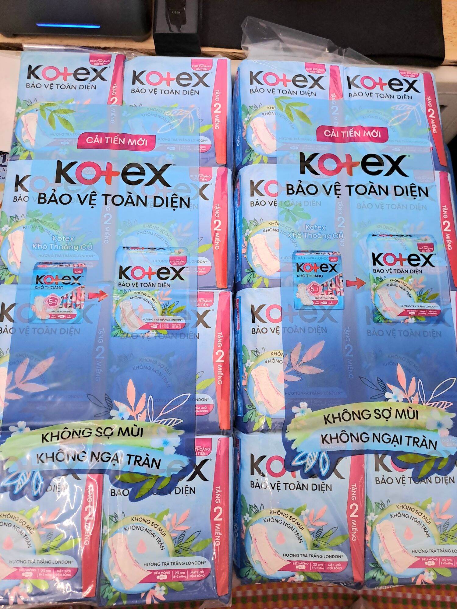 Băng vệ sinh Kotex siêu mỏng  cánh , gói 8 miếng