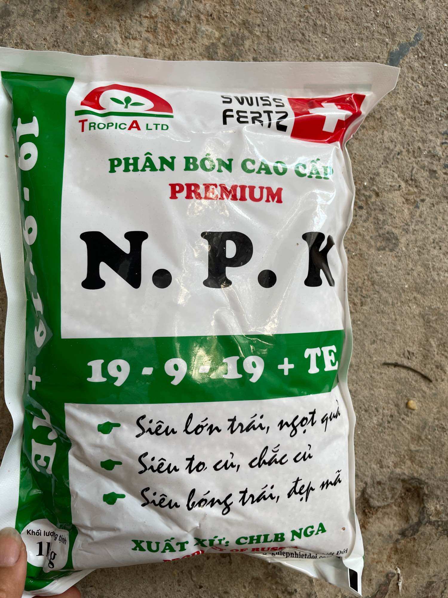 Phân Bón Cao Cấp Premium Npk 19 + 9 + 19 + TE nhập khẩu1kg