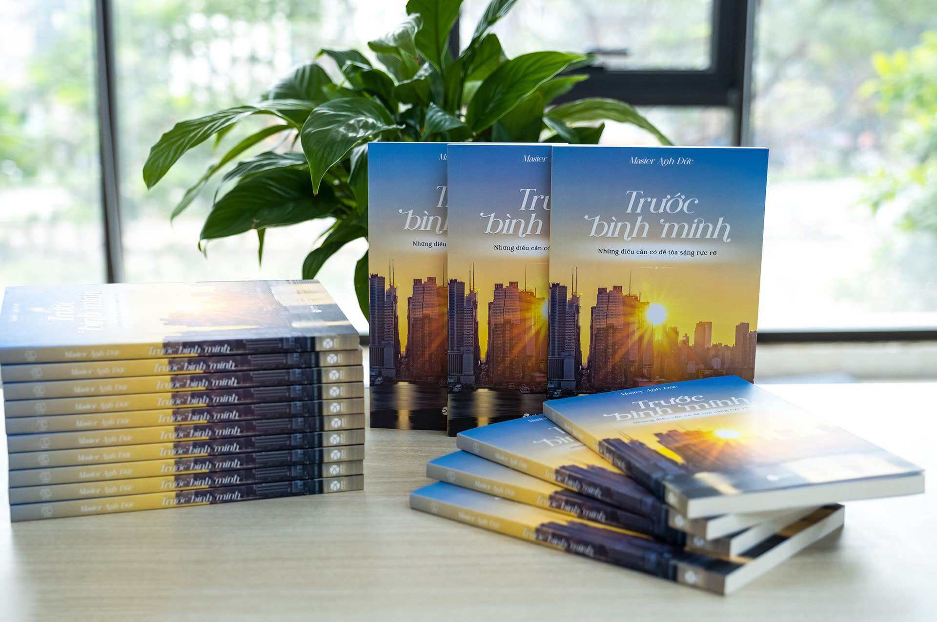 Sách - Trước Bình Minh - Tác giả Master Anh Đức