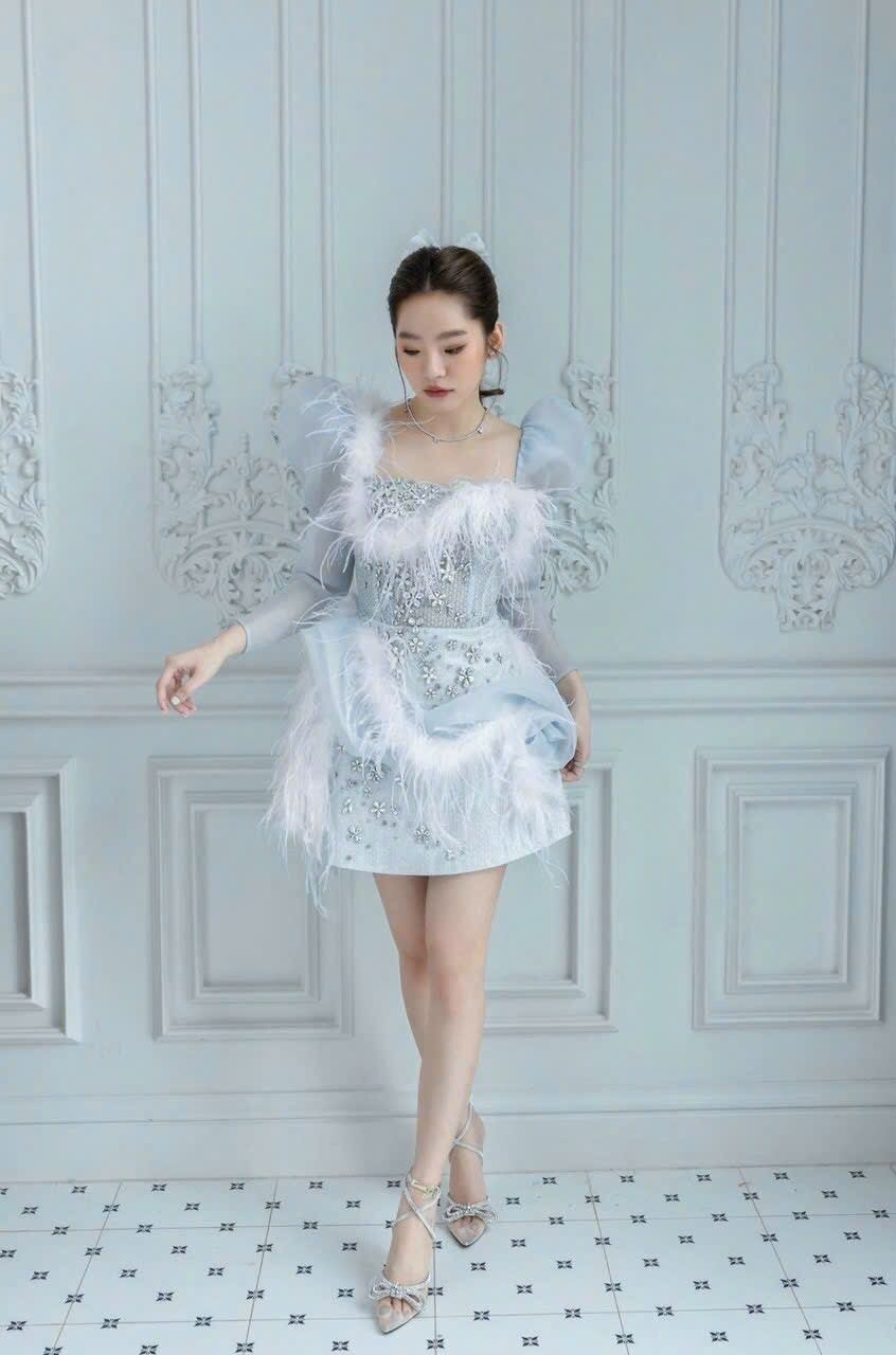 ĐẦM TAY PHỒNG LÔNG VŨ ĐÍNH ĐÁ