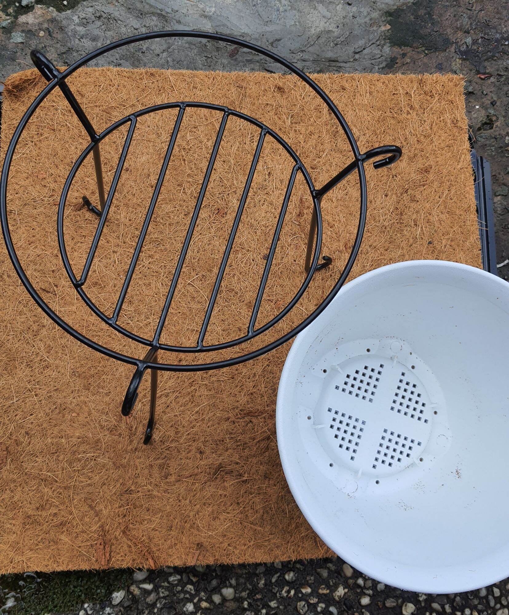 Đôn sắt kê chậu cây cao 30cm kiểu 3 chân