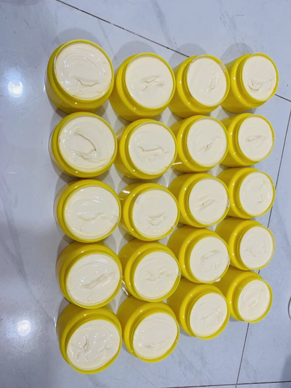 combo ngày đêm kem body Quyendiamod trắng da cấp tốc