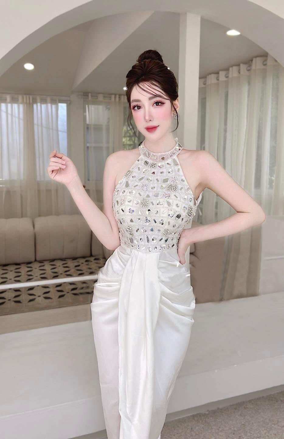 ĐẦM BODY CỔ YẾM ĐÍNH ĐÁ