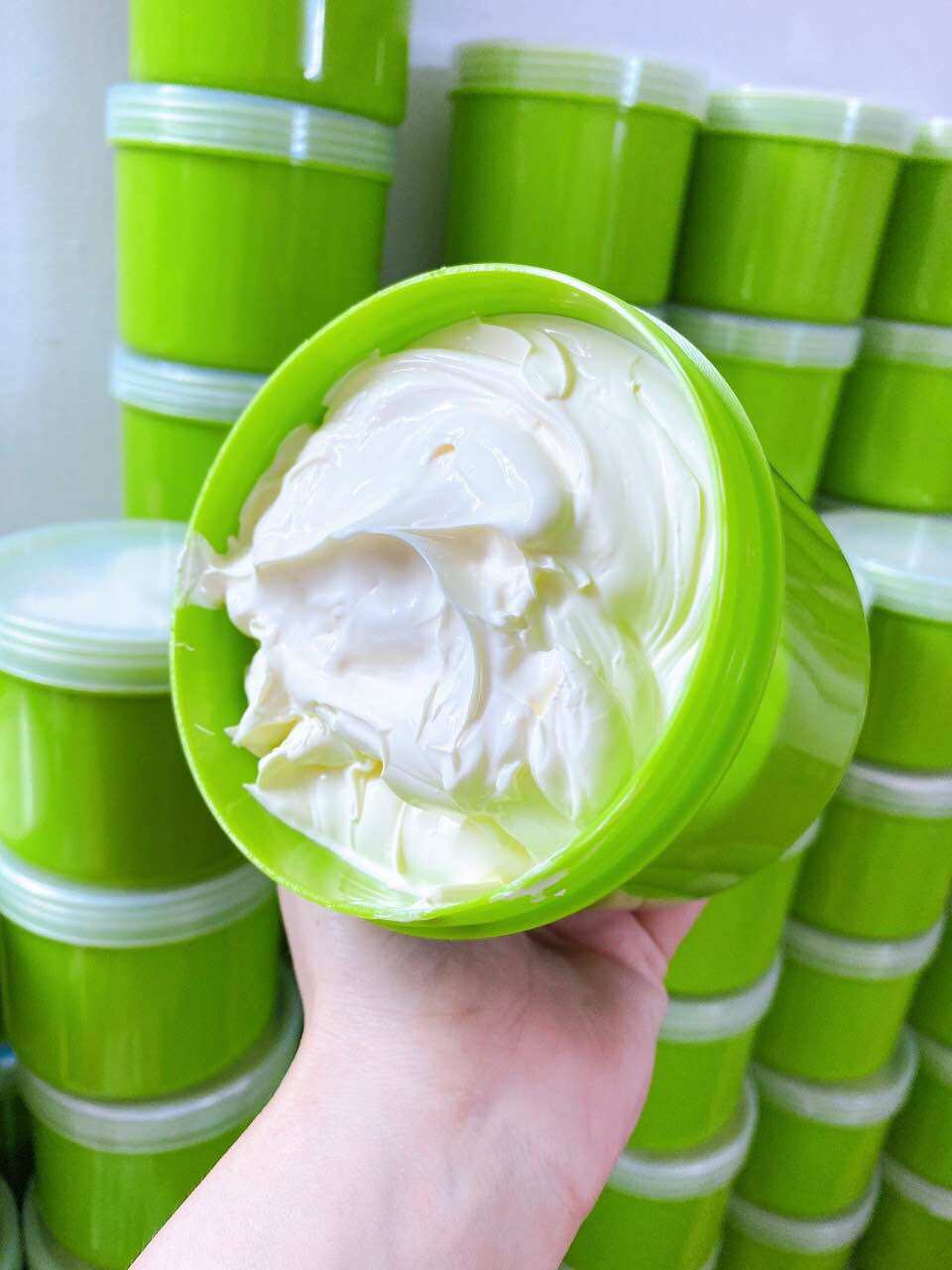 500gr Kem Body Tẩy Thái Lan ( tặng tắm trắng )