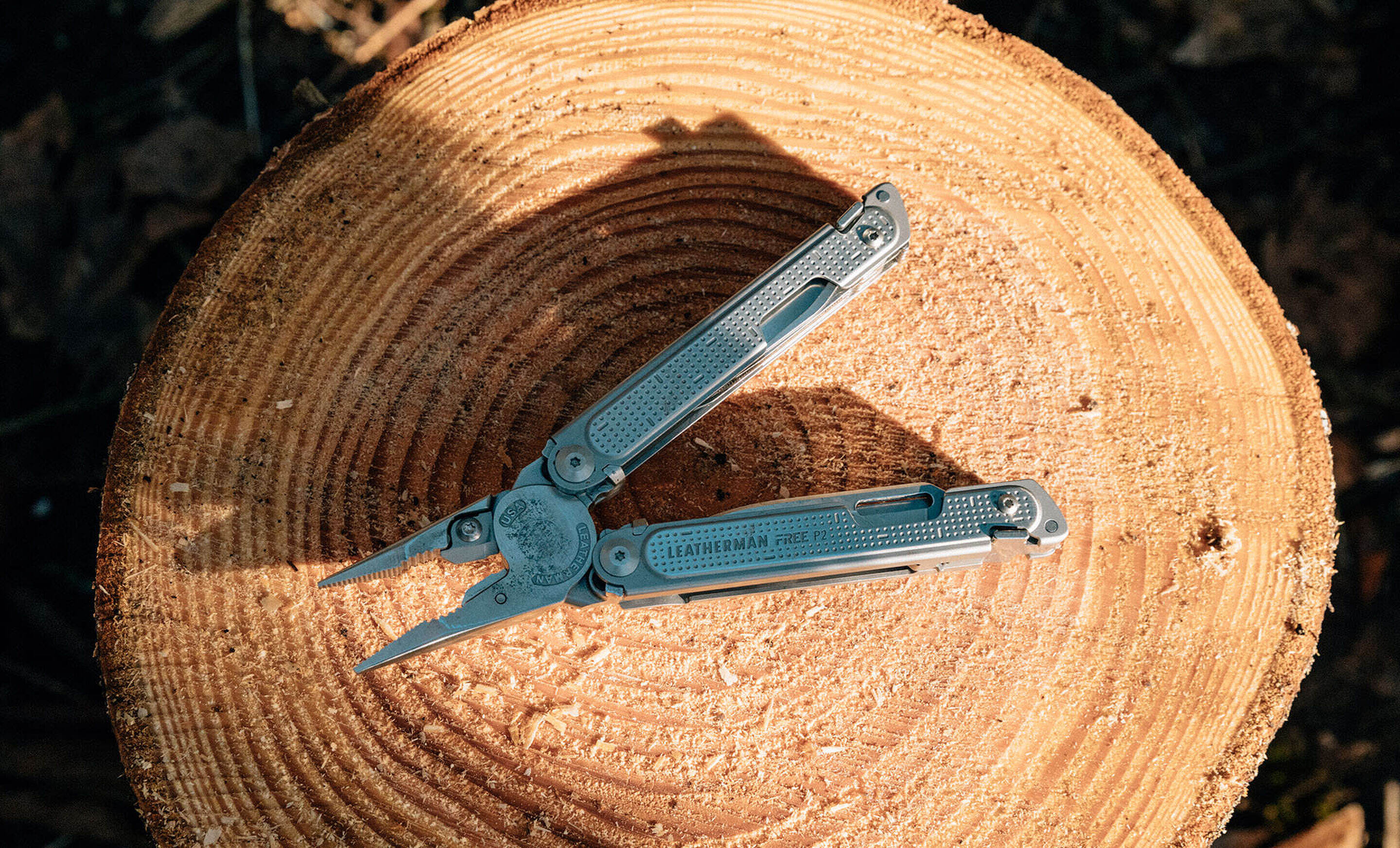 [HCM]Dụng cụ cầm tay đa năng Leatherman Free P2 (19 tools) [Bảo hành chính hãng 25 năm]