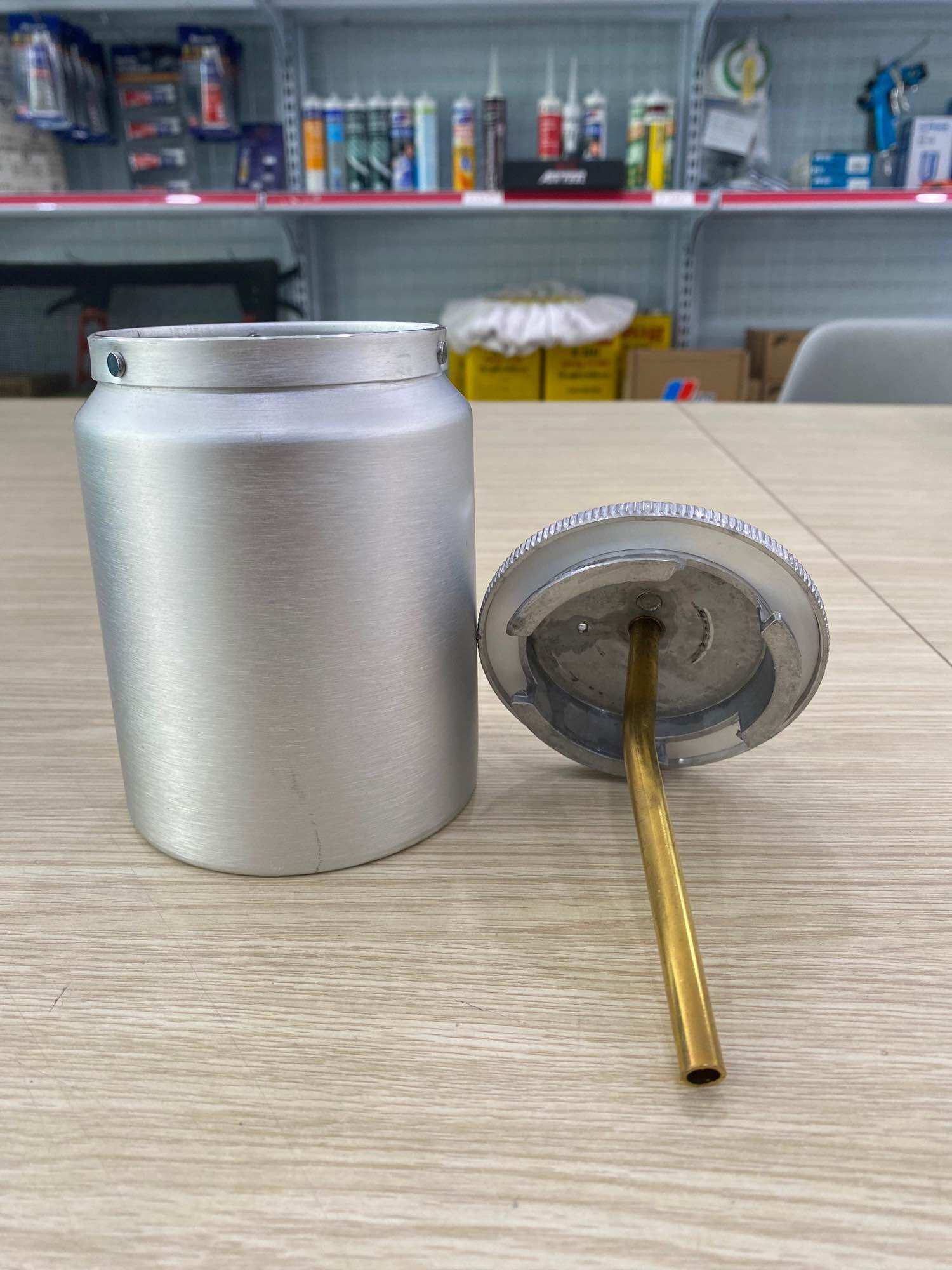 Cốc chứa sơn Iwata PC-2 (Dung tích 600ml, ren 1/4'')