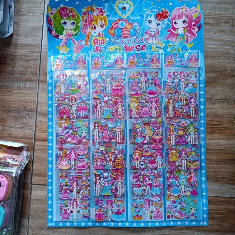 Tập dán nổi sticker thay váy công chúa