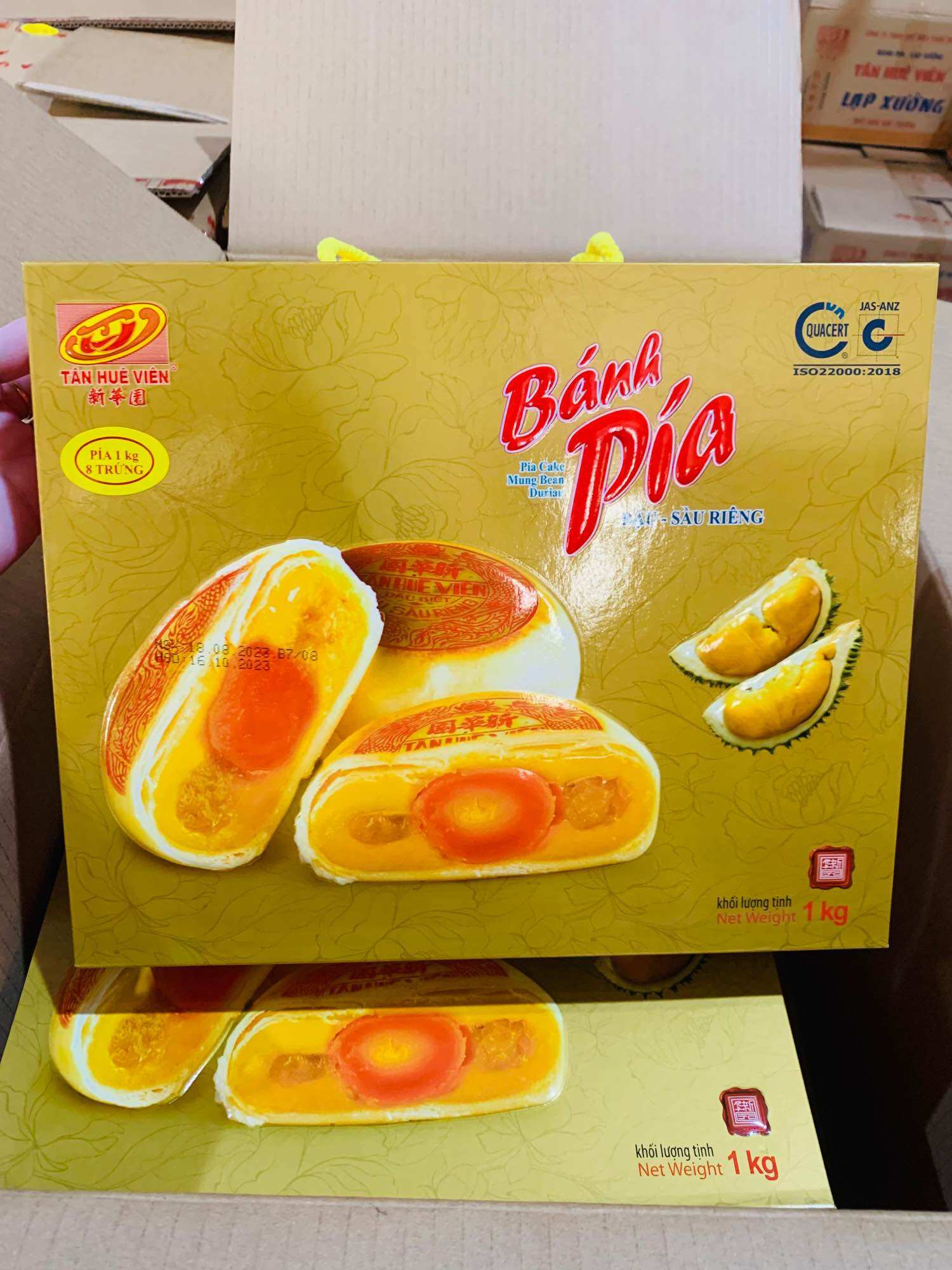 Pía khổng lồ 1kg 8 trứng Tân huê Viên