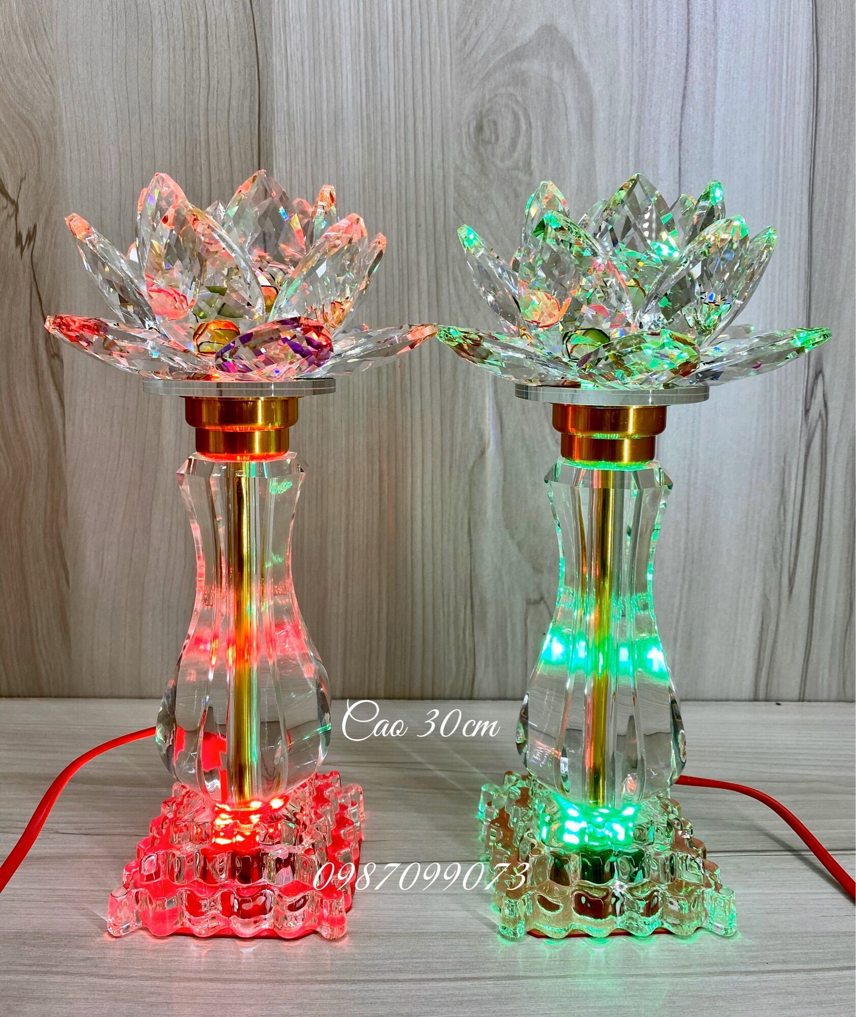 Cặp đèn thờ pha lê hoa sen đúc nguyên khối cao cấp