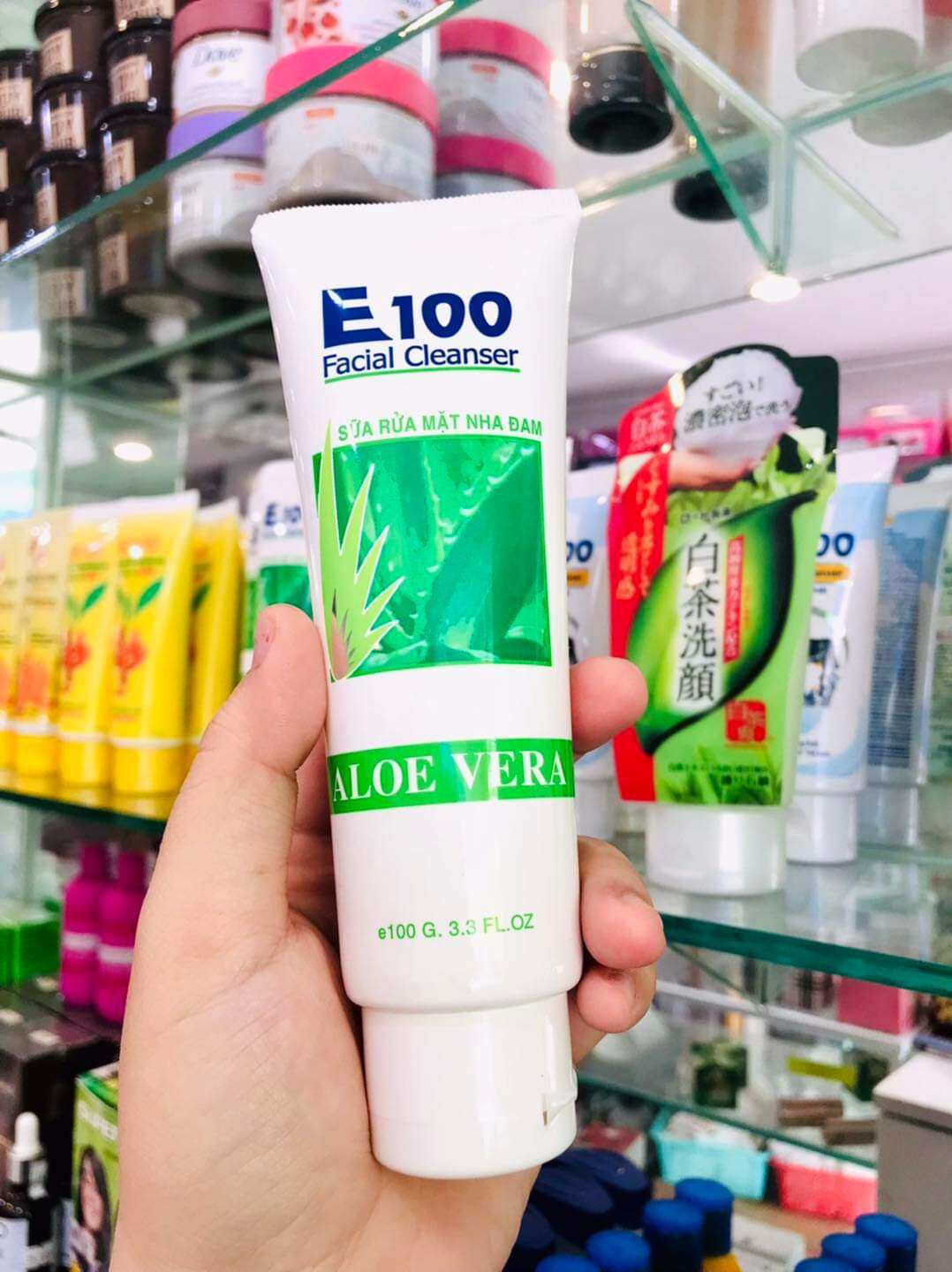 Sữa rửa mặt mát da ngừa mụn e100 nha đam