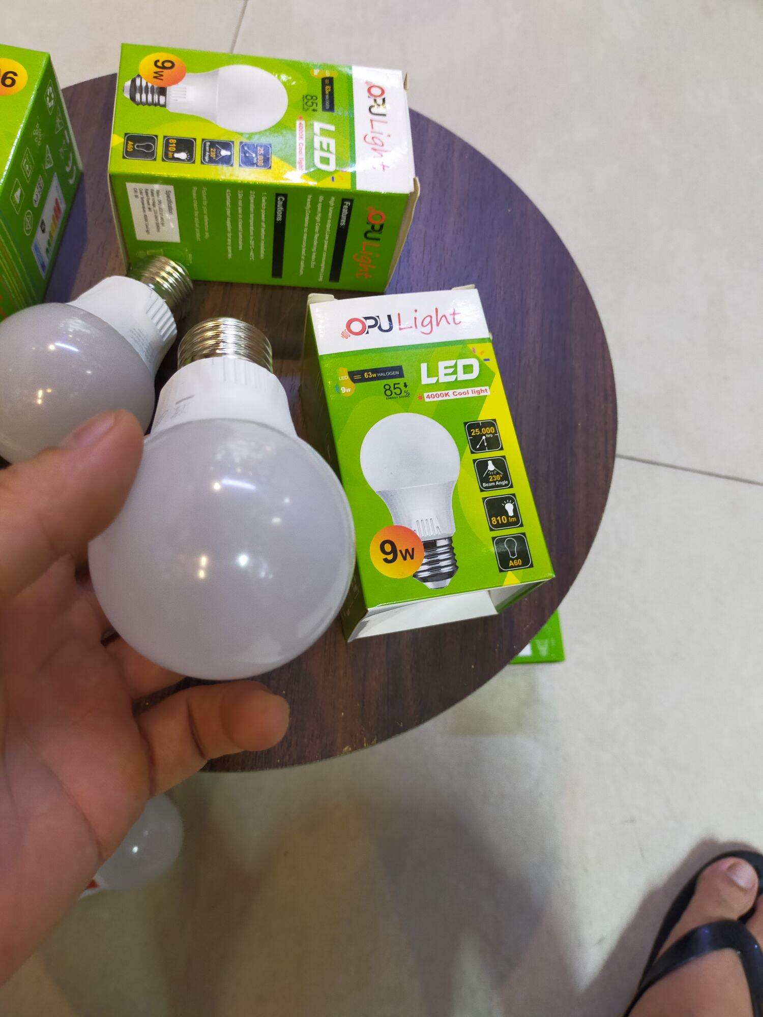 Bóng led 9w trung tính đui e27