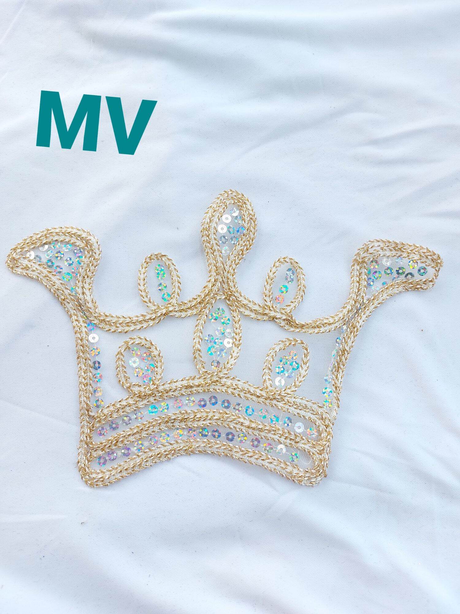 Miếng đắp áo hình vương miệng đính kim sa vảy