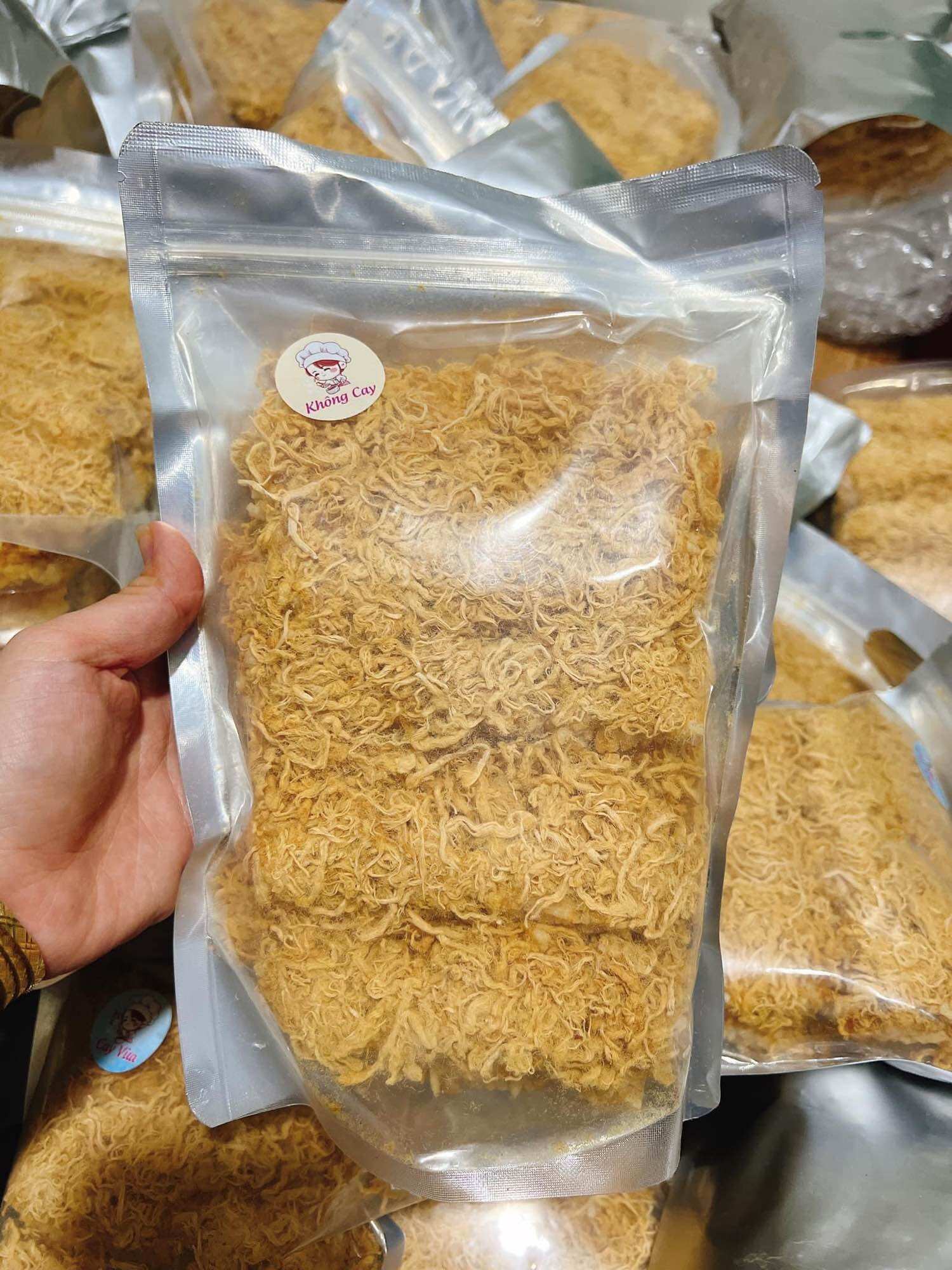 Cơm cháy chà bông, giòn xốp, đậm vị khó cưỡng
