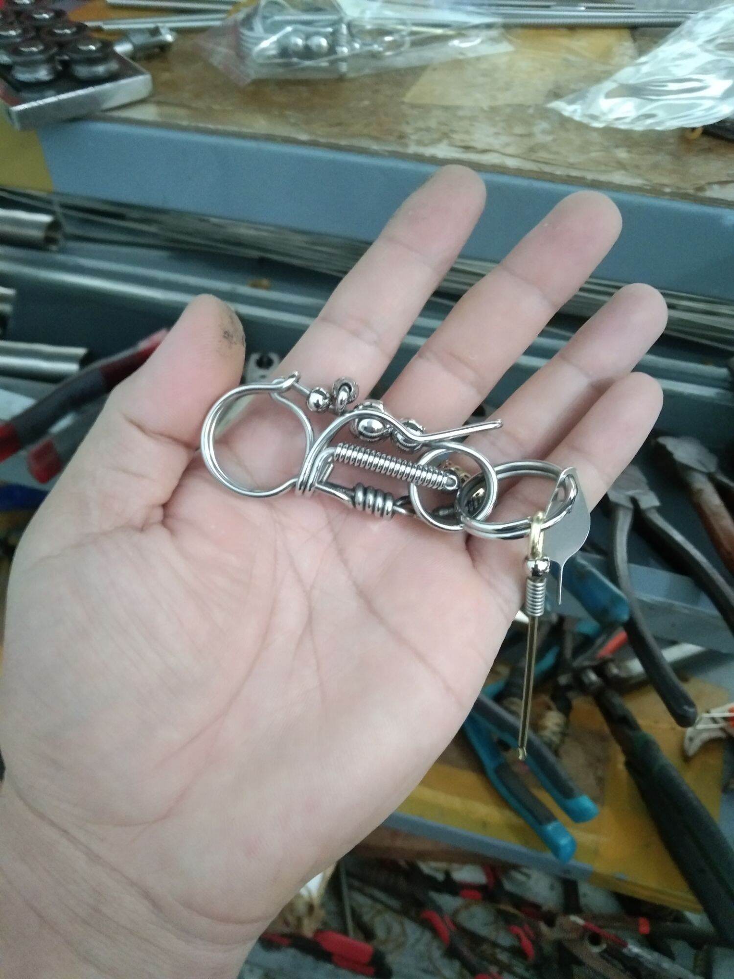 móc khóa thủ công inox..