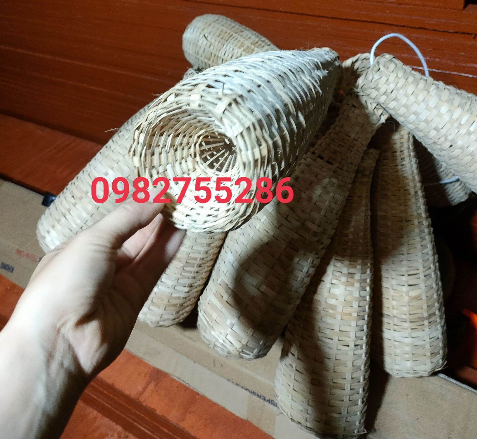 chúm rọ, lợp/lờ tre bắt cá [dùng trang trí]